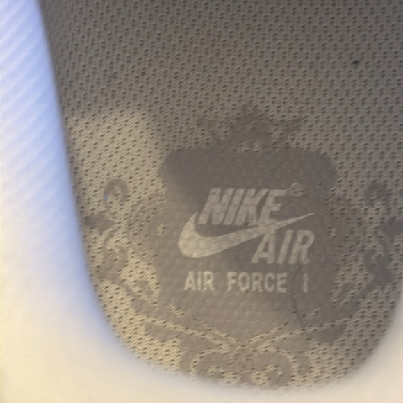 White Nike Airforce 1 - Picture 4 of 7